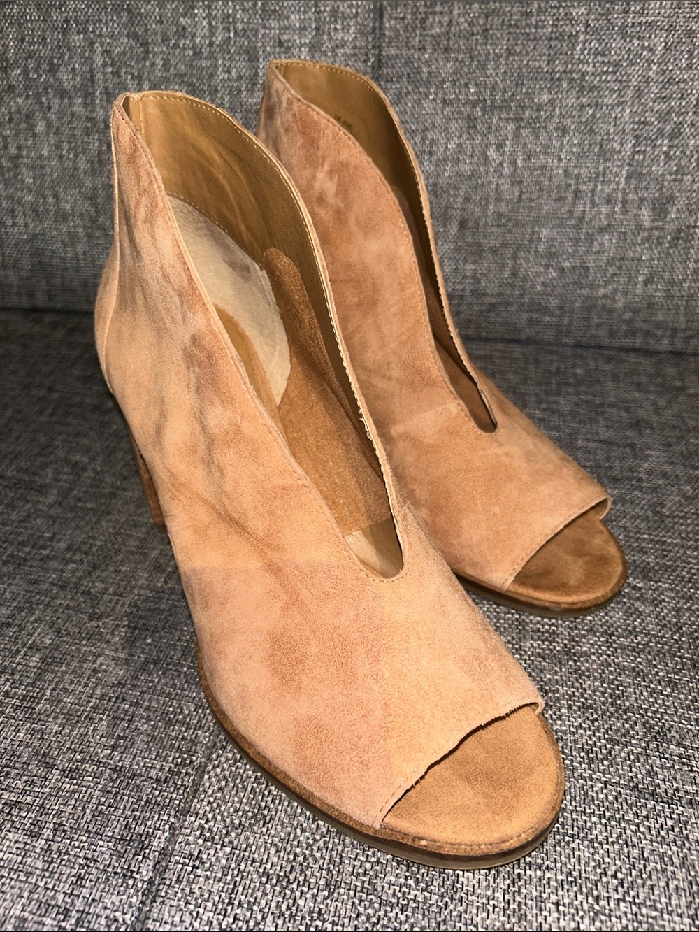 Lucky Brand JOAL - Tan Suede Peep-Toe Ankle Boots